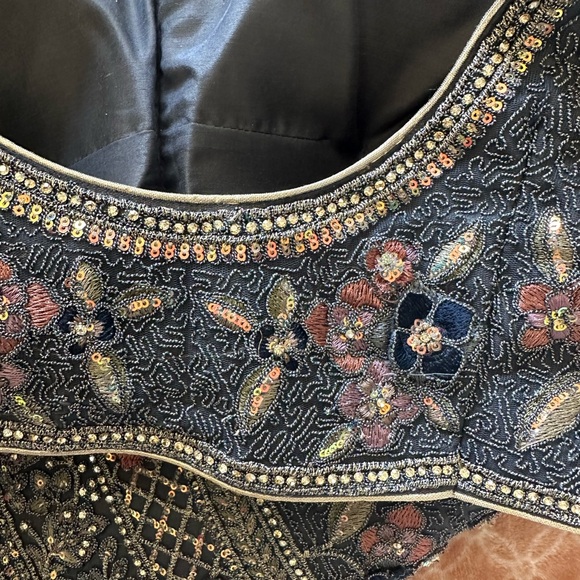 Lehenga - Picture 7 of 8